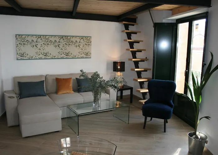 Casa Mora Triana