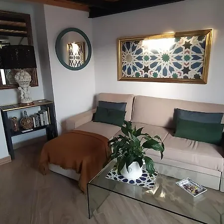 Casa Mora Triana